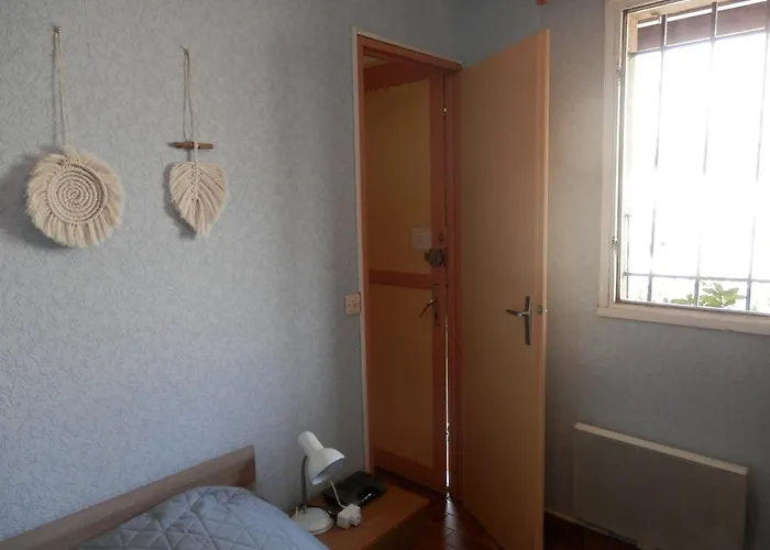 T2 Rdc Avec Terrasse, Piscine & Parking - Proche Vieux Village De - Fr-1-796-20 Appartement *
